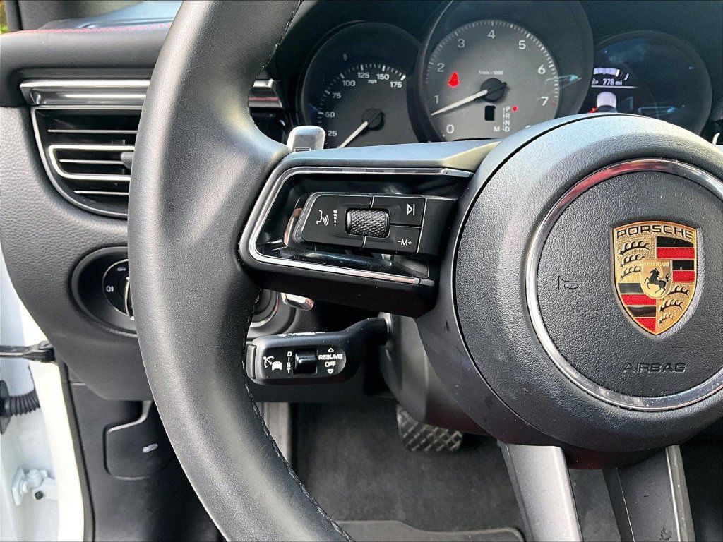 Certified 2026 Porsche Macan S AWD/4WD image 23