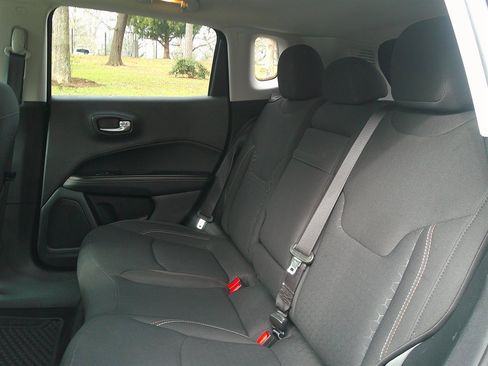 Used 2019 Jeep Compass Sport w/ Cold Weather Group image 31