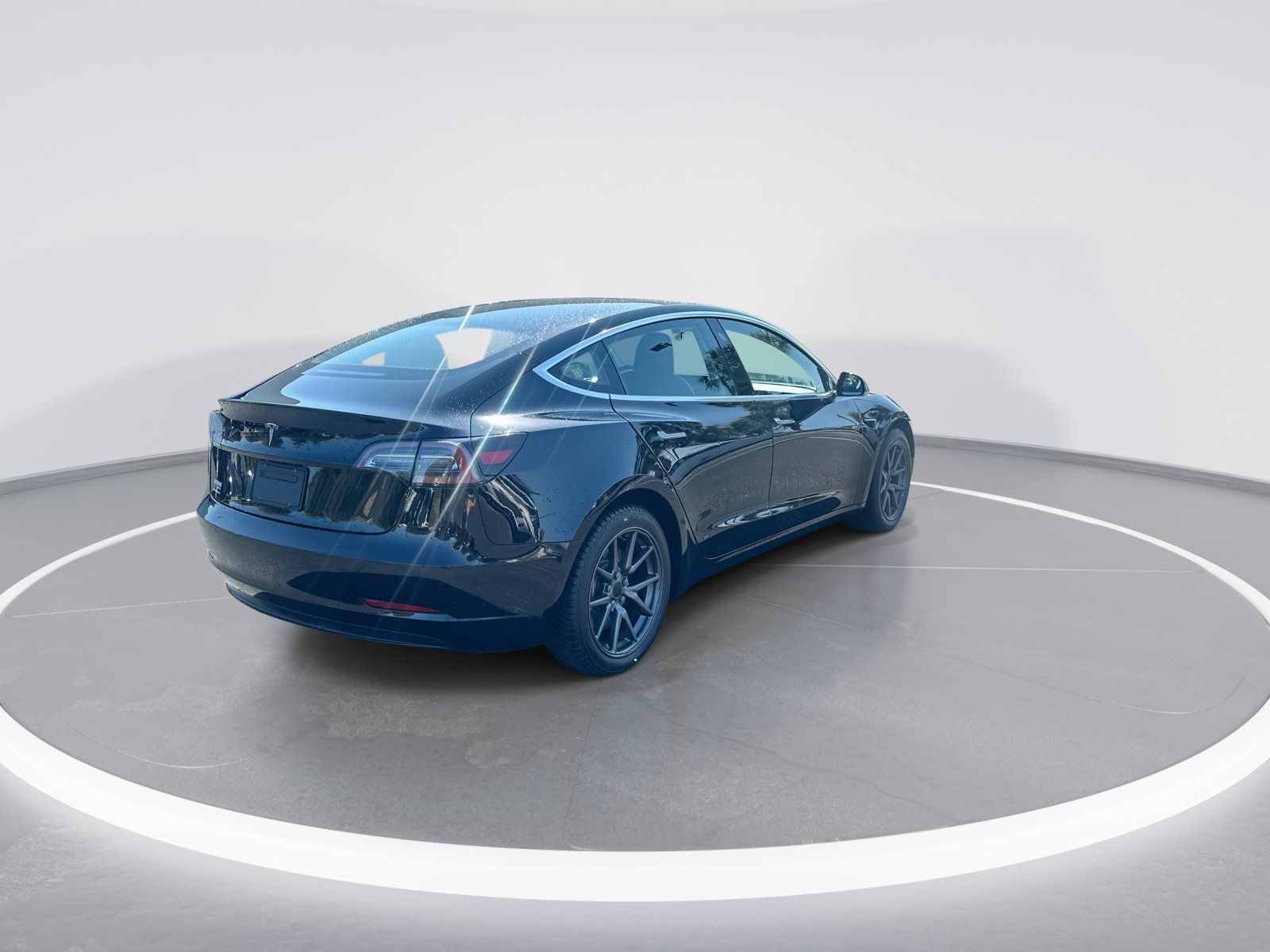 Used 2019 Tesla Model 3 Standard Range RWD image 9