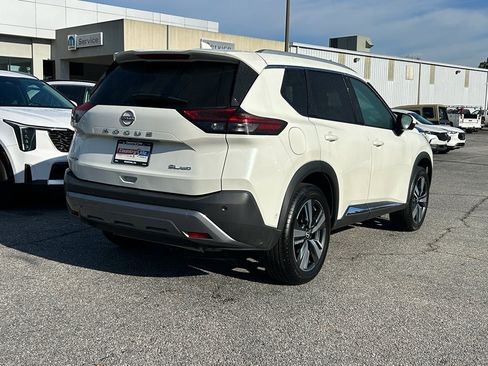 Used 2023 Nissan Rogue SL w/ SL Premium Package image 6