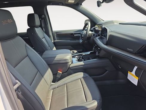 Used 2025 Chevrolet Tahoe High Country w/ Sun And Tow Package image 15