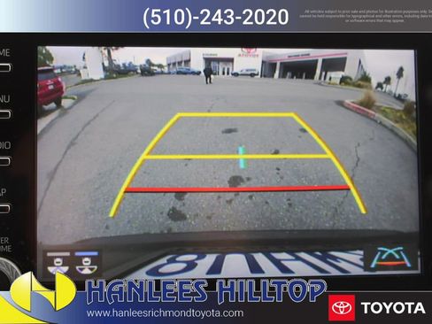 Used 2021 Toyota RAV4 XLE Premium image 30