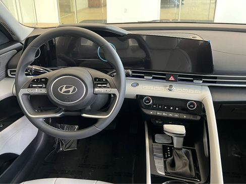 New 2026 Hyundai Elantra Limited FWD image 24