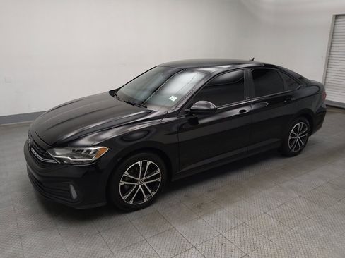 Used 2023 Volkswagen Jetta Sport FWD image 2