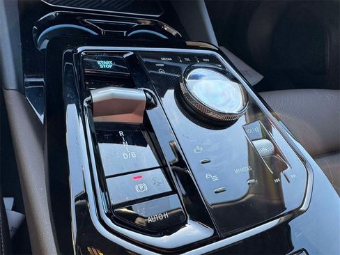 Certified 2024 BMW i5 M60 w/ Premium Package image 15