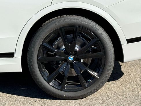 New 2026 BMW X7 xDrive40i image 18