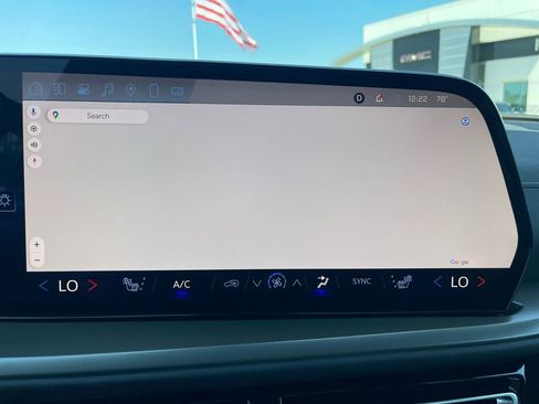 Used 2025 Chevrolet Traverse LT w/ LPO, Floor Liner Package image 20