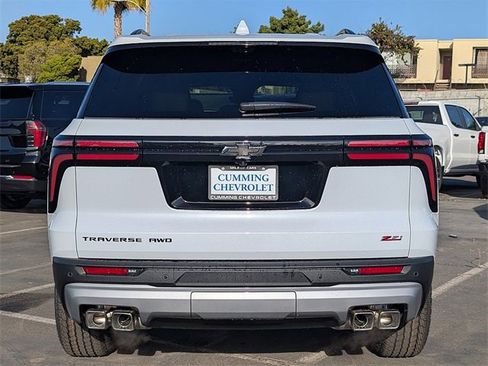 New 2026 Chevrolet Traverse Z71 w/ Enhanced Driving Package image 9