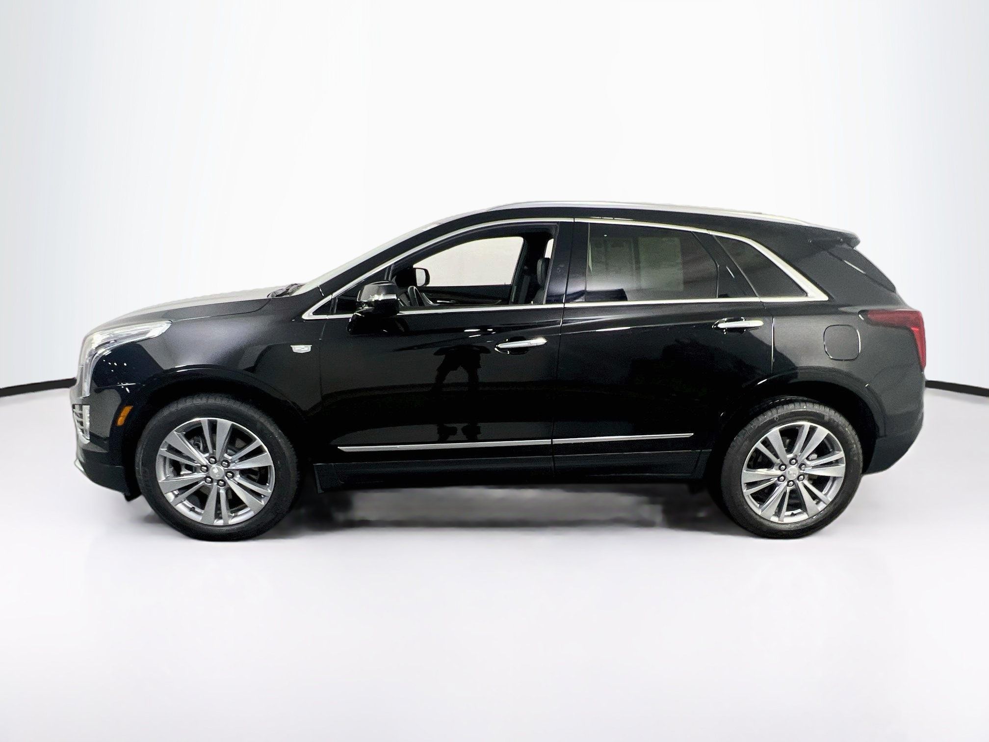 Used 2023 Cadillac XT5 Premium Luxury w/ Platinum Package AWD/4WD image 8
