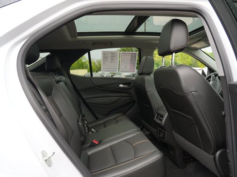 Used 2023 Chevrolet Equinox Premier AWD/4WD image 33