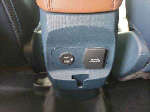 Used 2022 Ford Maverick Lariat w/ Lariat Luxury Package image 11