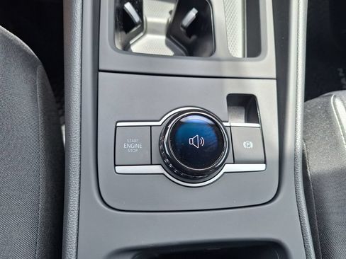 New 2026 Volkswagen Tiguan S FWD image 16