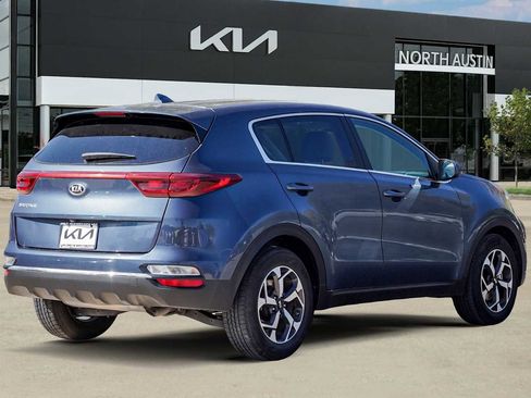 Used 2022 Kia Sportage LX image 5