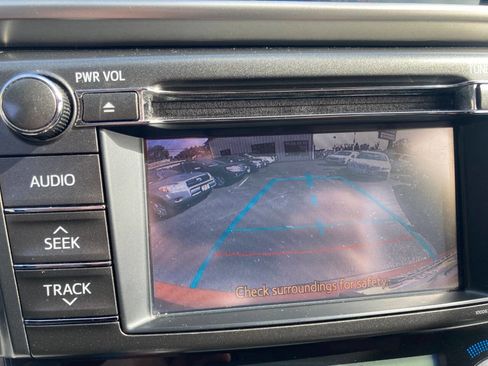 Used 2013 Toyota RAV4 XLE image 93