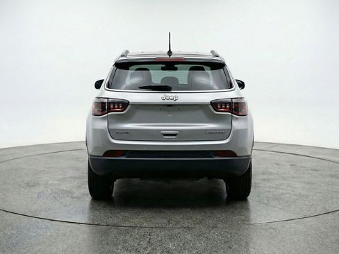 Used 2025 Jeep Compass Limited AWD/4WD image 7
