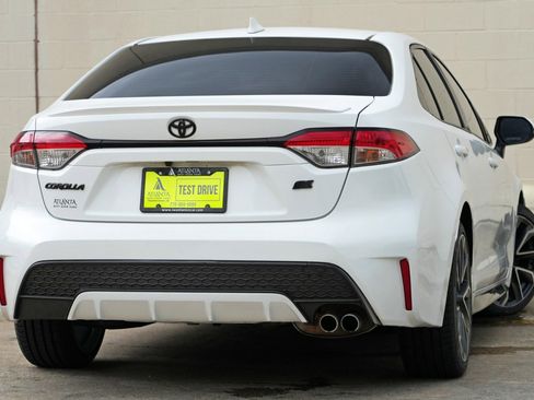 Used 2021 Toyota Corolla SE w/ SE Premium Package FWD image 4