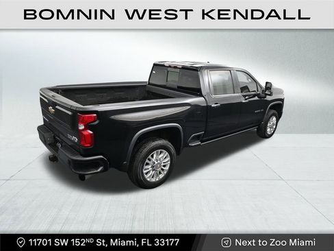 Used 2022 Chevrolet Silverado 2500 High Country w/ Z71 Off-Road Package image 16