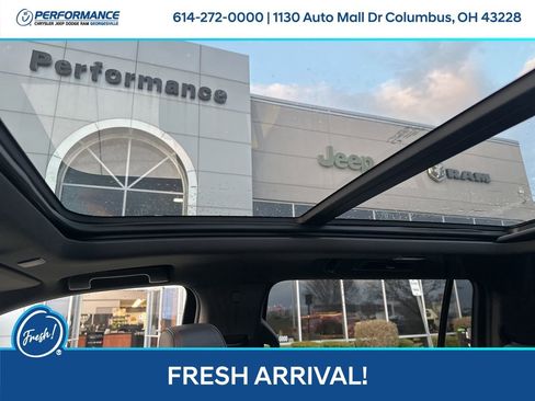 Used 2024 Chevrolet Suburban RST w/ Luxury Package image 24