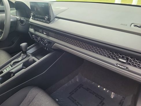 Used 2023 Honda Accord EX image 15