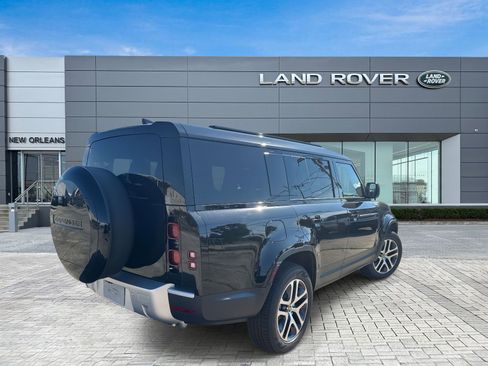 New 2025 Land Rover Defender 130 S image 5