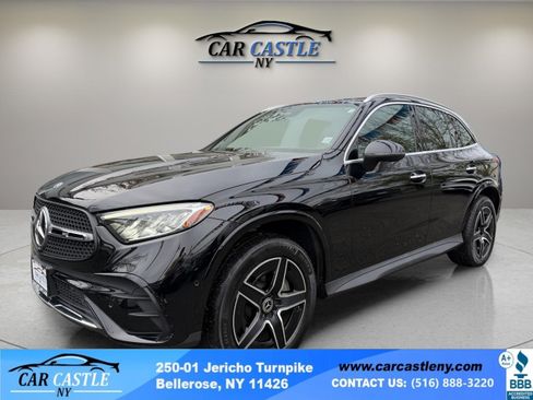 Used 2023 Mercedes-Benz GLC 300 4MATIC image 1