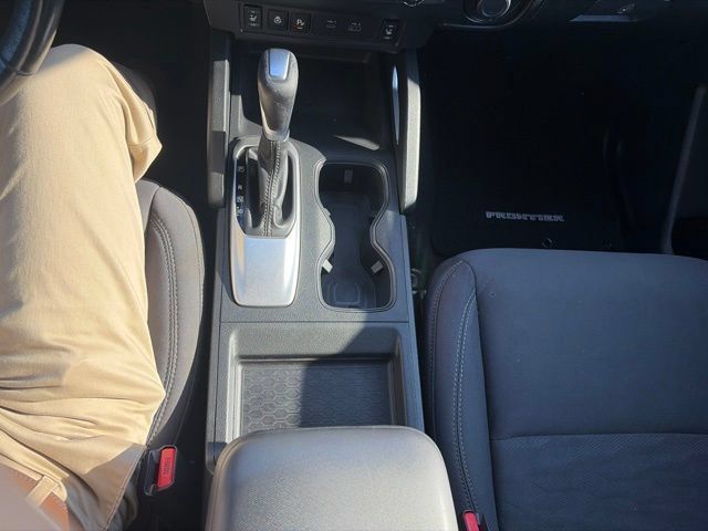Used 2022 Nissan Frontier SV RWD image 14
