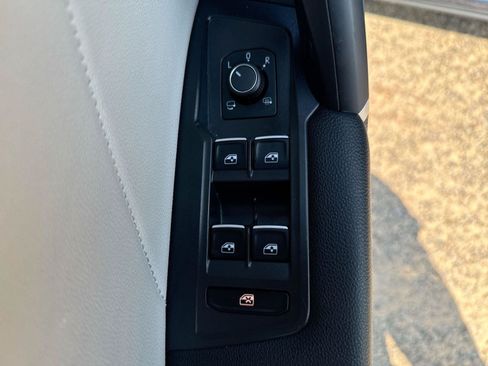 Used 2020 Volkswagen Tiguan SEL Premium R-Line w/ 3rd Row Seat Package AWD/4WD image 5