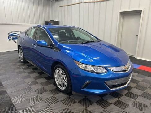 Used 2018 Chevrolet Volt Premier w/ Driver Confidence II Package image 2