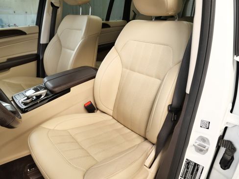 Used 2017 Mercedes-Benz GLS 450 4MATIC image 3