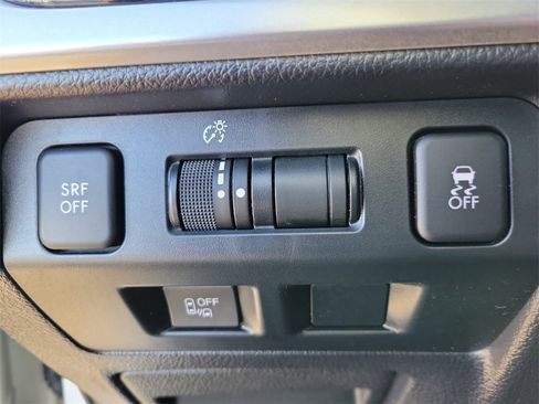 Used 2017 Subaru Crosstrek 2.0i Limited image 20