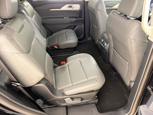 New 2026 Ford Explorer Active image 26