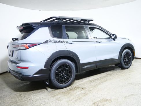 New 2026 Mitsubishi Outlander AWD image 2