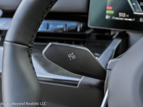 Used 2024 BMW 530i xDrive image 40