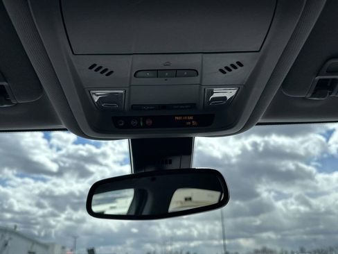 Used 2024 GMC Terrain SLT w/ Elevation Edition image 30