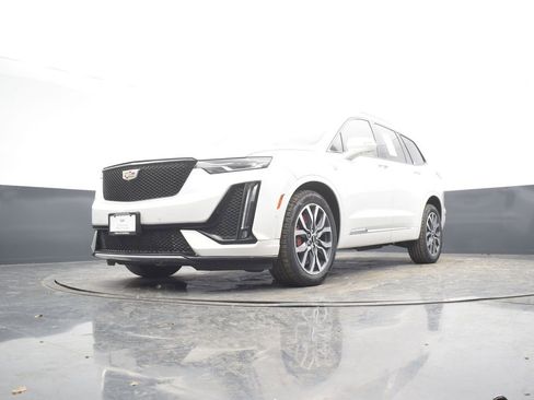 Certified 2023 Cadillac XT6 Sport w/ Technology Package image 52