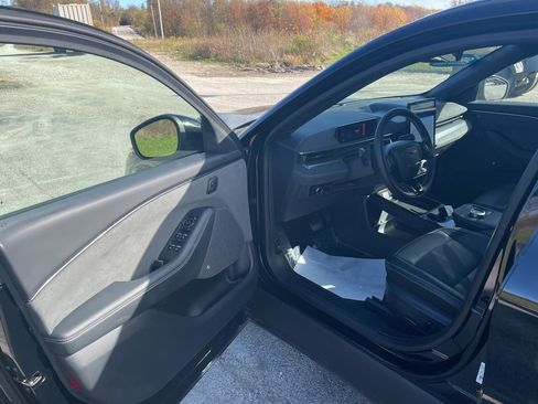 Certified 2024 Ford Mustang Mach-E GT image 10