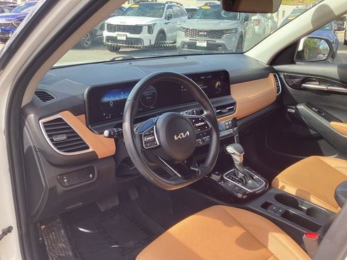 Certified 2024 Kia Seltos SX AWD/4WD image 11