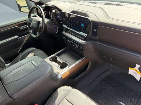 Used 2024 Chevrolet Silverado 2500 High Country w/ Technology Package AWD/4WD image 27