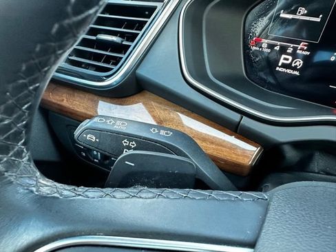 Used 2023 Audi Q5 2.0T Premium Plus image 31