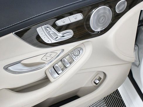Used 2017 Mercedes-Benz C 300 4MATIC Cabriolet image 8