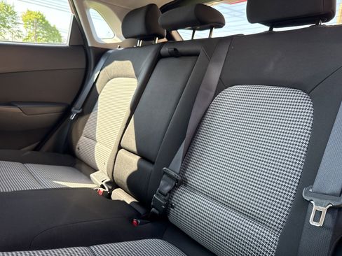 Used 2019 Hyundai Kona SE AWD/4WD image 12