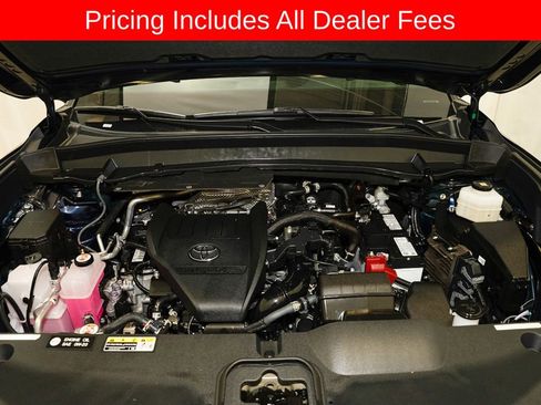 Certified 2025 Toyota Grand Highlander FWD image 22