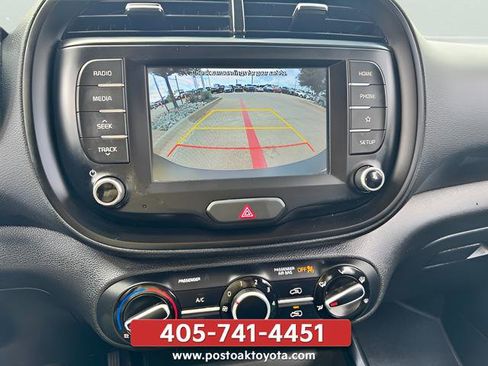 Used 2021 Kia Soul LX FWD image 19