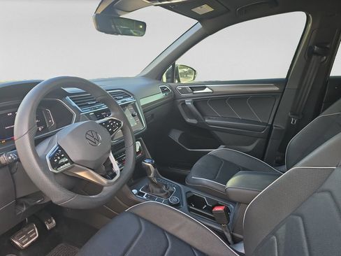 Used 2022 Volkswagen Tiguan SEL R-Line AWD/4WD image 13