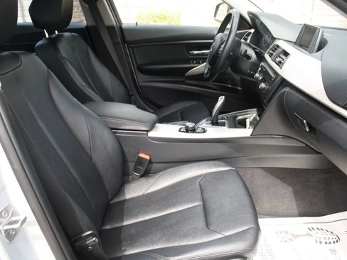 Used 2014 BMW 320i Sedan RWD image 22