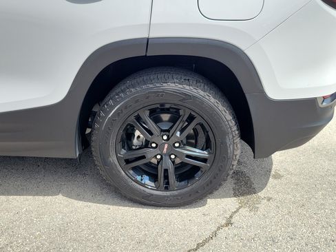 Used 2024 GMC Terrain AT4 w/ Tech Package AWD/4WD image 28