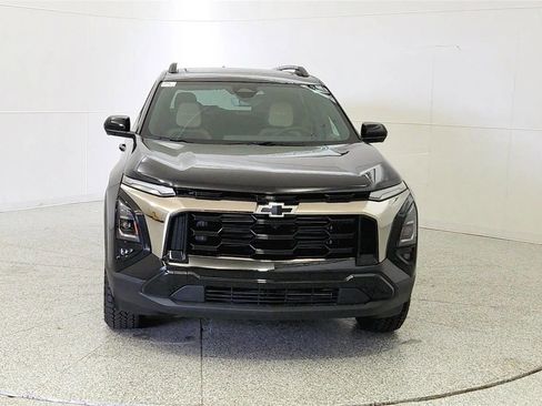 New 2026 Chevrolet Equinox ACTIV w/ Convenience Package III AWD/4WD image 2