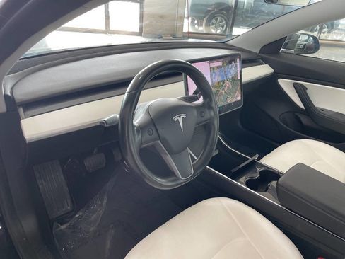 Used 2019 Tesla Model 3 Long Range image 16