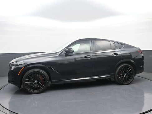 Used 2025 BMW X6 M60i AWD/4WD image 4