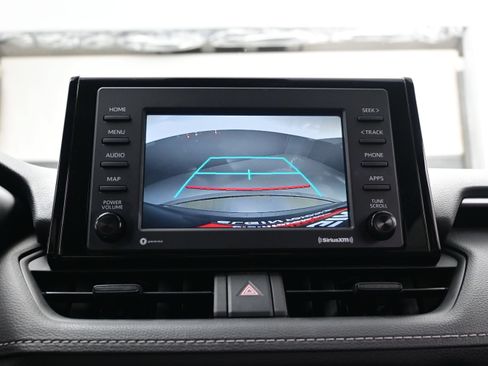 Used 2022 Toyota RAV4 LE AWD/4WD image 17
